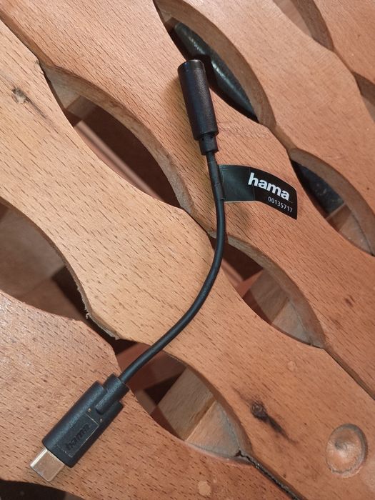 Vând adaptor audio jack la USB type C Hama
