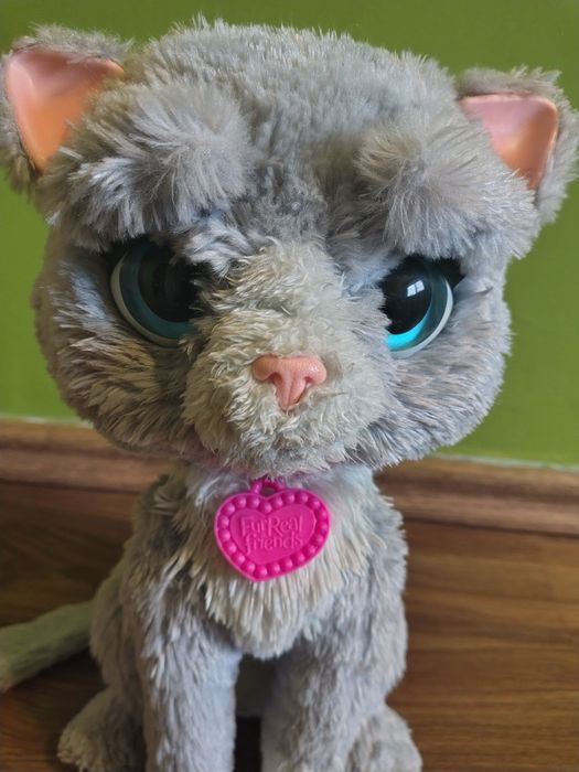 Pisica plus interactivă Fur Real, cadou Crăciun