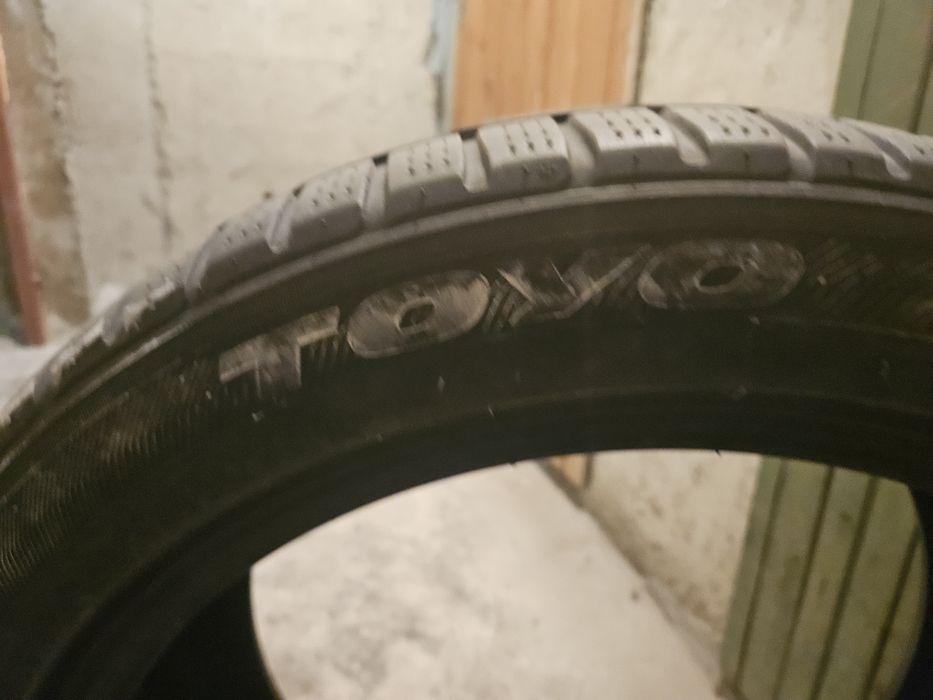 Зимни гуми Toyo 235/45/18