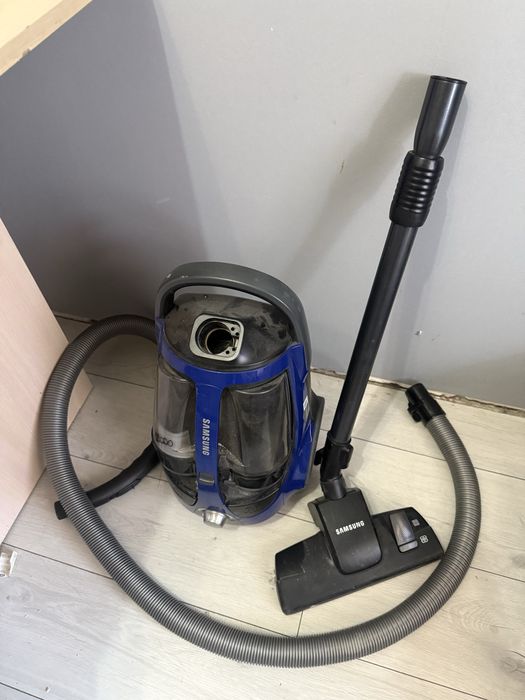 Пылесос Samsung VCC885FH3P/XEV сини