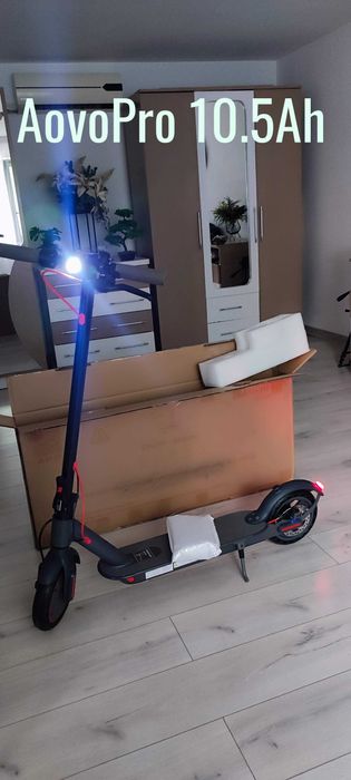 Reducere Trotinete electrice noi! AovoPro 10.5Ah sau cu Camere Comfort