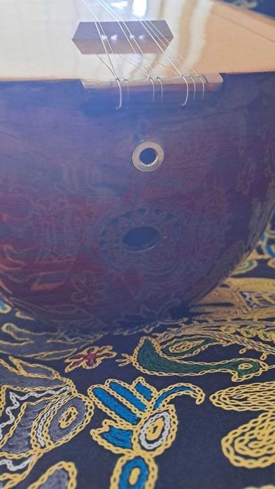 Нов неупотребяван Саз (баглама) къс сап, с вграден микрофон