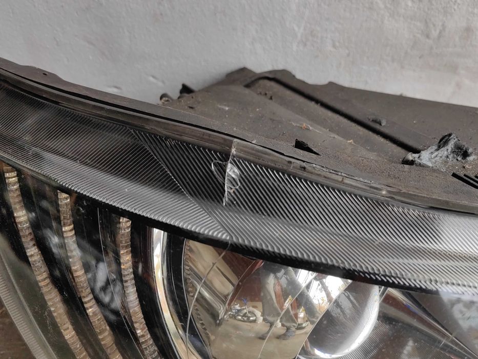 Фар Skoda Superb Bi-Xenon LED десен / Фар Шкода Суперб Оригинален