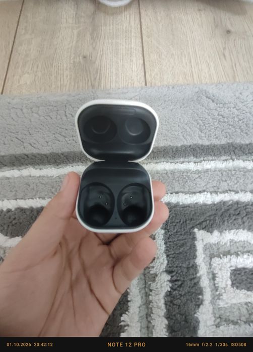 Galaxy Buds2 (SM-R177) наушников нету  наушников потерялись.