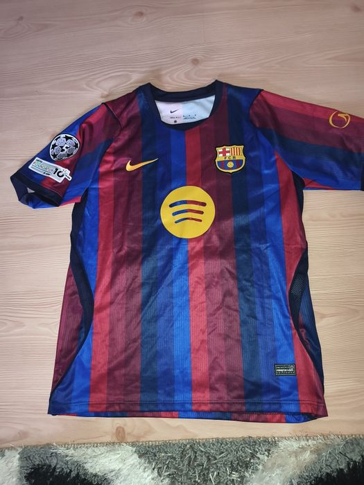 Tricou de fotbal Barcelona Lamine yamal stare impecabila nepurtat sez 2026-2027 pt mai multe detalii pe!