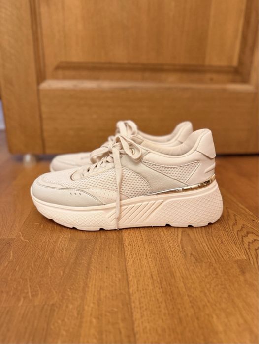 Sneakers crem Zara