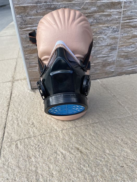 Предпазна маска маски