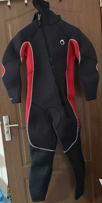 Costum gros pentru scafandri