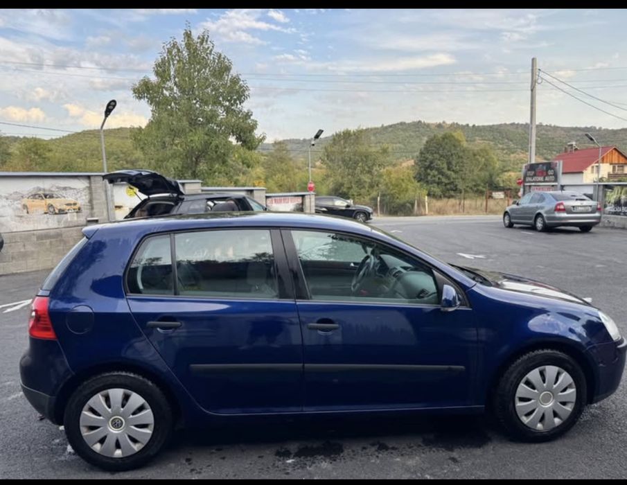 Volkswagen Golf 5 (2005) 1.4 FSI