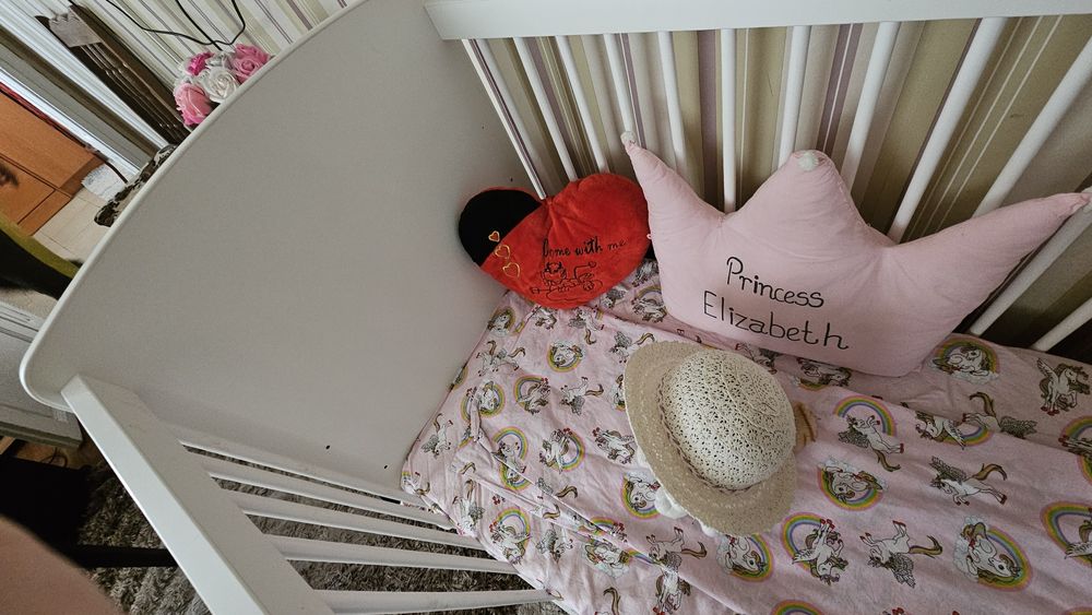 Дървена кошара за бебе