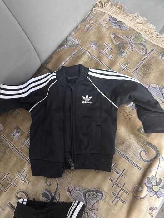 Продам костюм адидас малышу