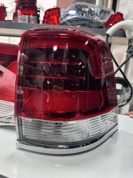 Toyota Lc200  orqa fara