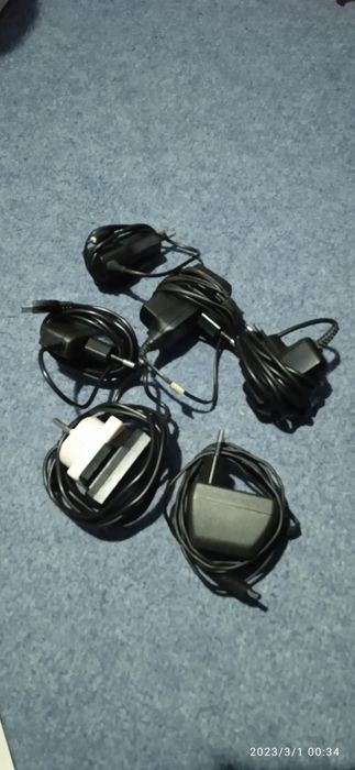 Телефони за части