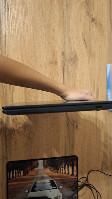 ASUS VivoBookE410MAB