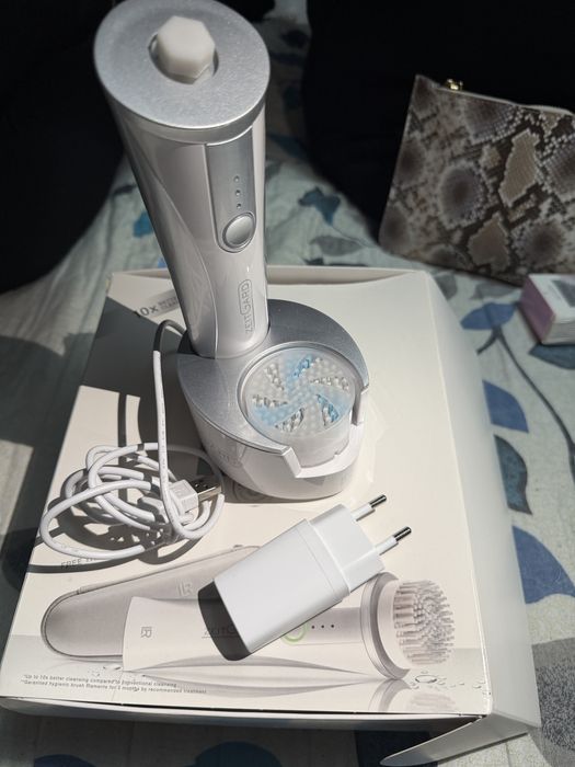 Aparat curățare ten LR ZEITGARD – NOU