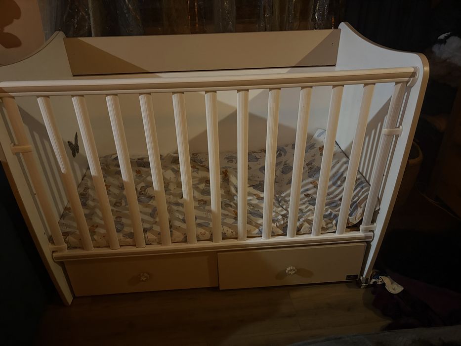 Детско дървено легло