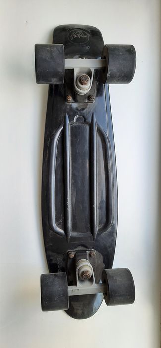 Скейтборд в отличном состоянии