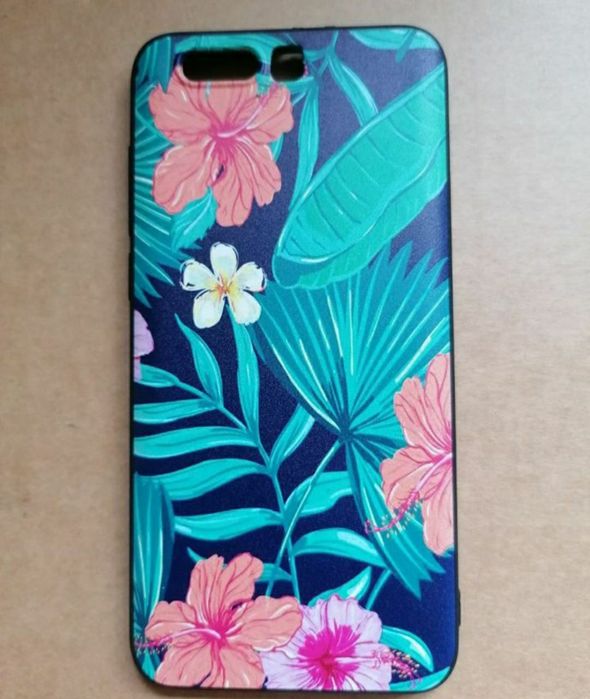 Чехлы на телефон