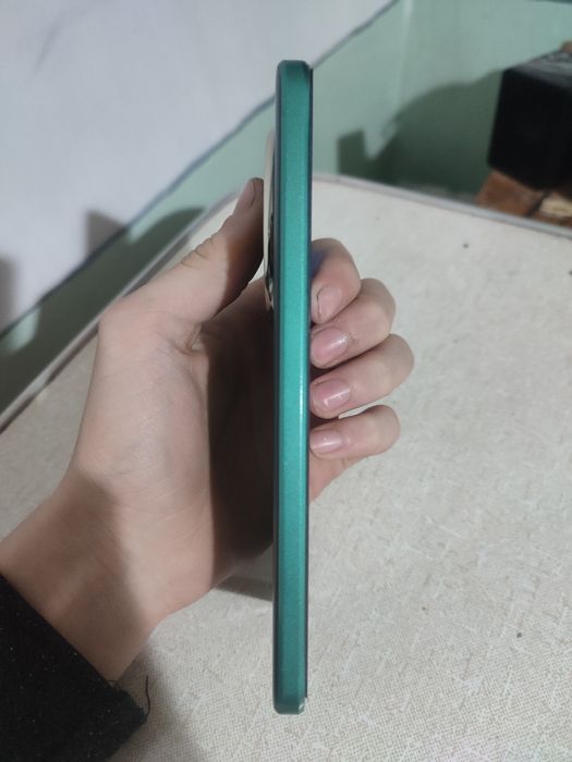 Huawei nova 12i. karopka bor. Hudo hohlasa mazza qilib ishlatadi.