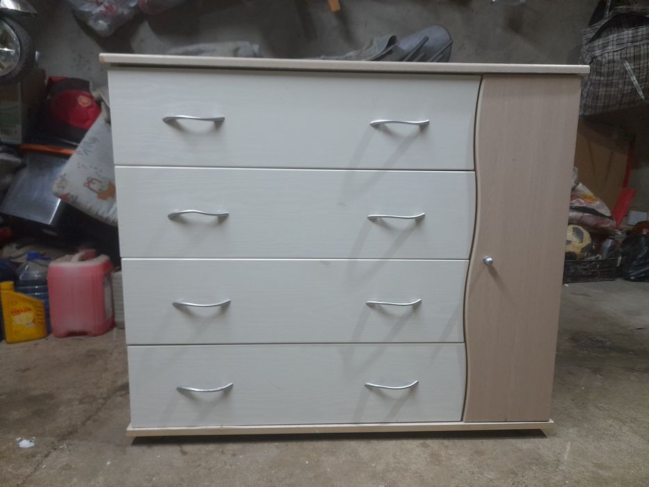 Продаётся  комоды