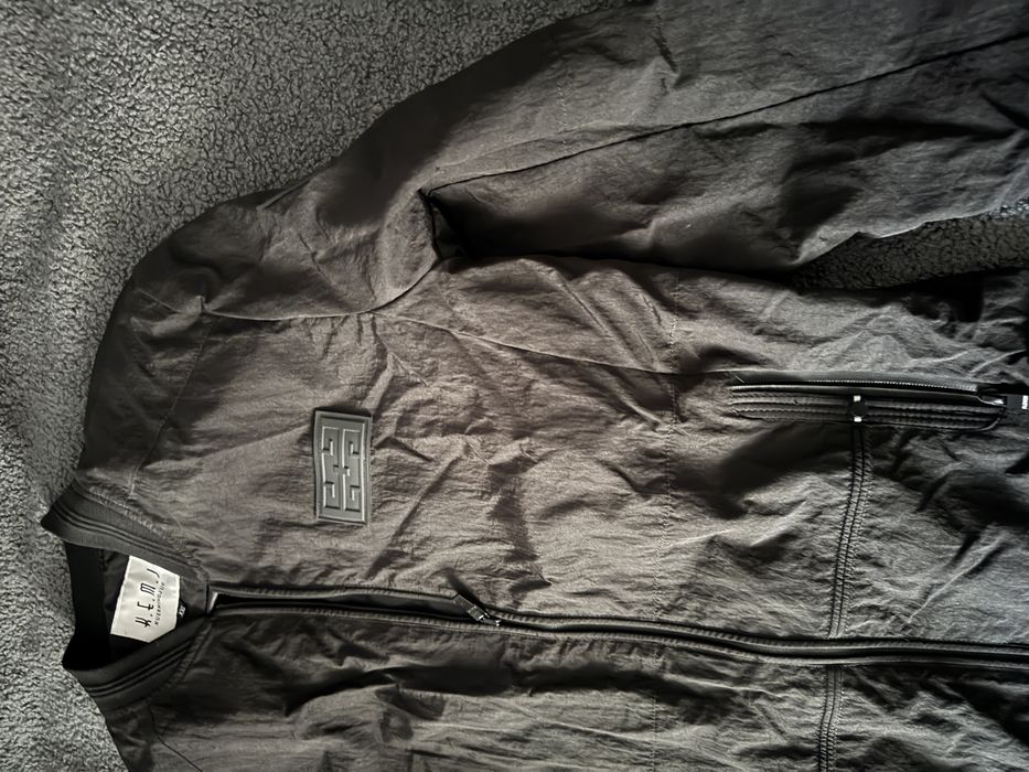 Мужской бомбер/ветровка