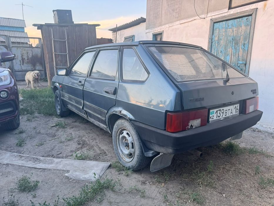 Автомобиль Ваз 2109