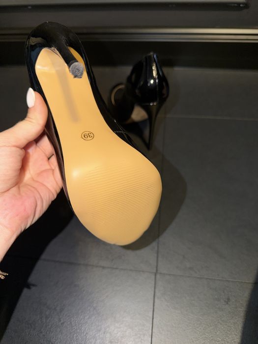 Обувки тип louboutin