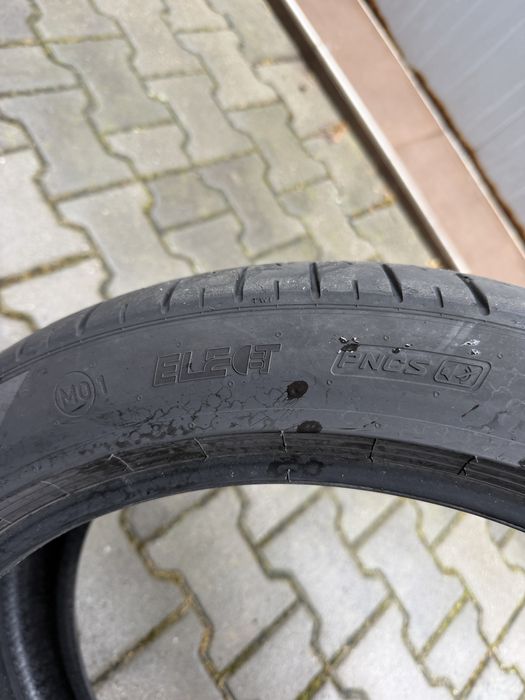 4бр летни гуми Pirelli PZ4 MO1 ELECT PNCS 265/40/20