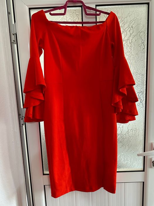 Къса оранжева рокля