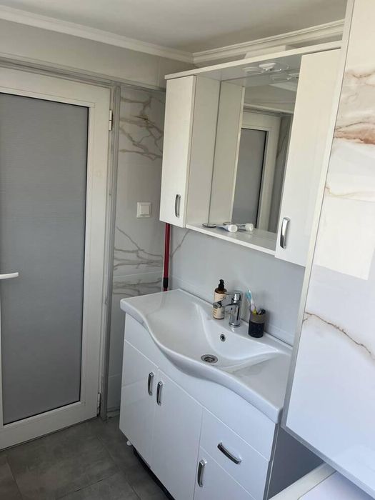 Продава се Четиристаен апартамент в Бургас, Център - 76 кв.м за 1778 €/кв.м - Снимка #6