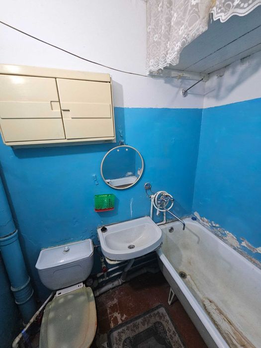 Арзон 1 хоналик квартира 4-каватдан сотилади.Ор:Горгаз Кафе Бахор