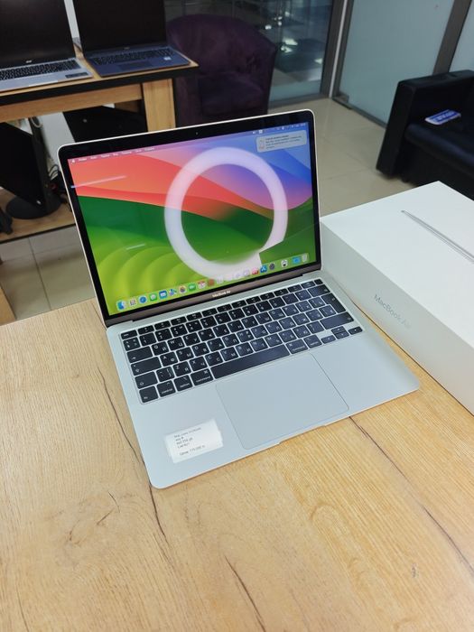 MacBook Air 13 | 2020 | Silver | Core i3 | 8/256гб