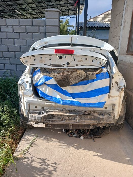 Заднее крыло на Kia ceed 2014 г