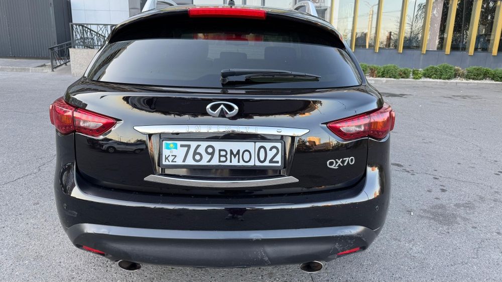 Продам Инфинити QX70