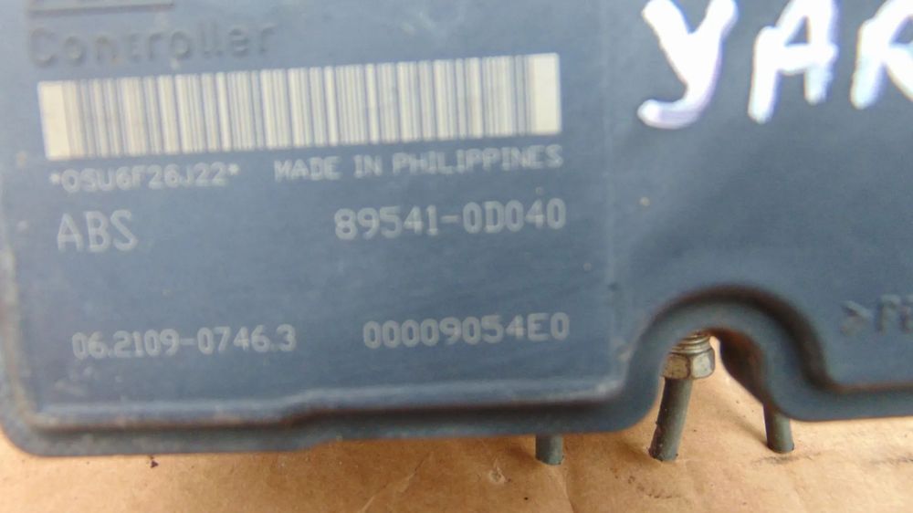 Pompa ABS Toyota Yaris an 2007 motor 1.3 benzina cod 44510-0D031