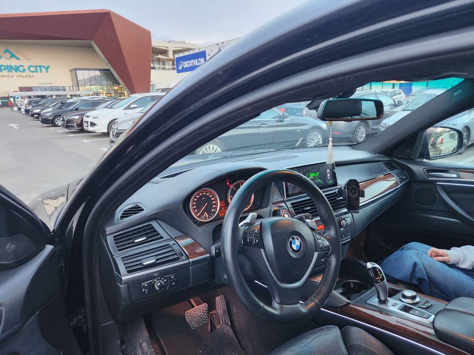 Vand sau schimb bmw x6