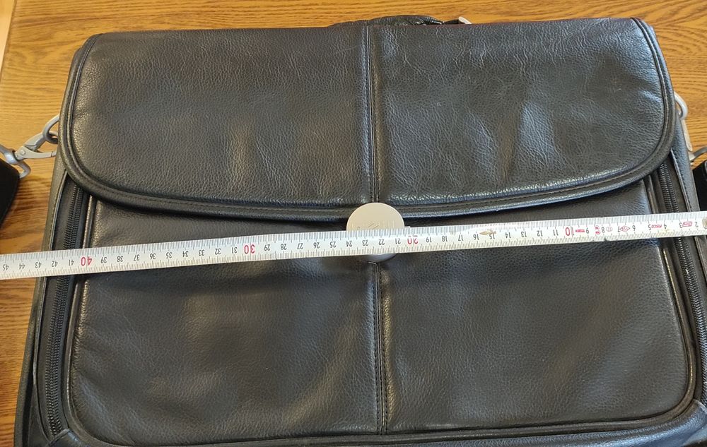 Dell оригинална чанта за лаптоп, естествена кожа