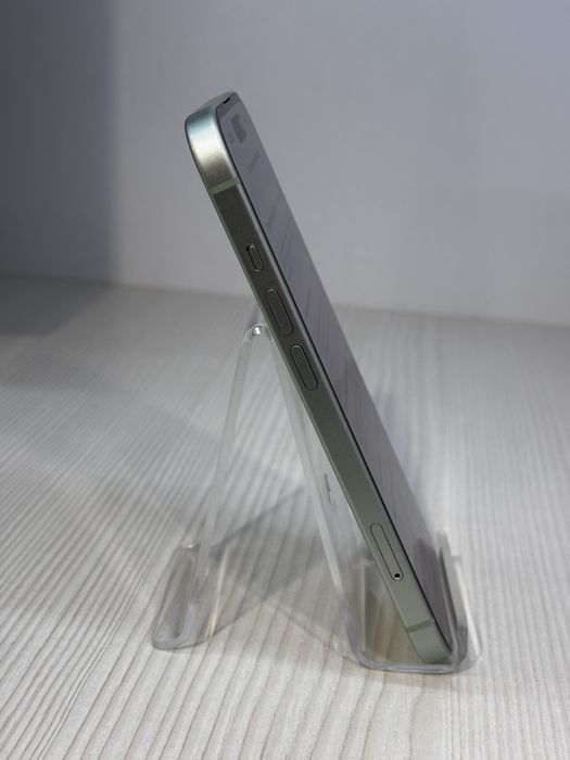 iPhone 15 - 128 GB