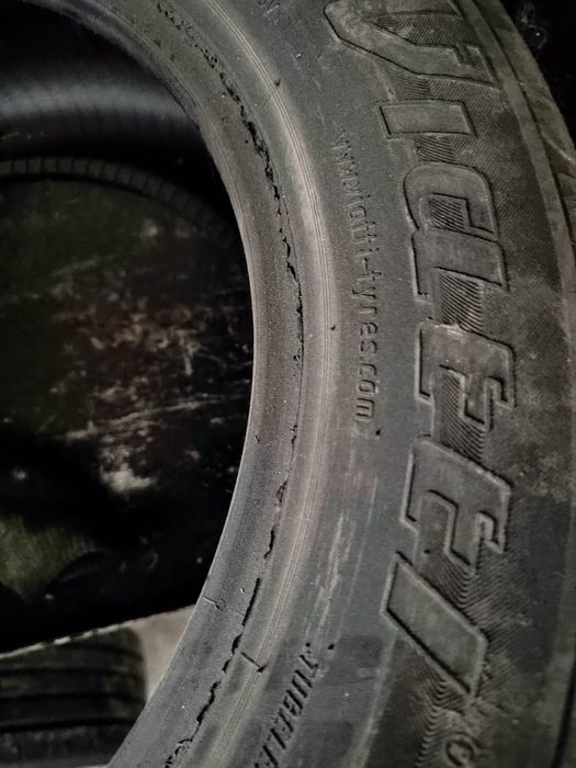 Продам пару летних шин