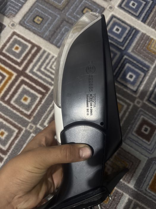 Toyota боковый стекла оргинал на 40-45