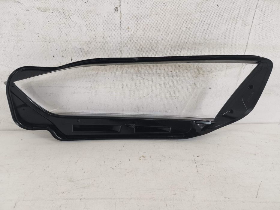 Ауди А5 / Audi A5 2 В добро състояние Дясно предно стъкло на фар