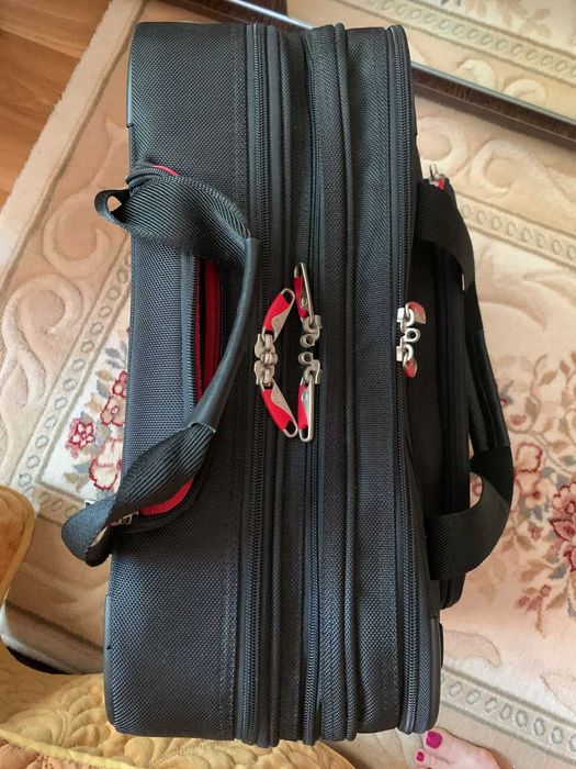 Geanta business pentru laptop si haine pentru calatorie