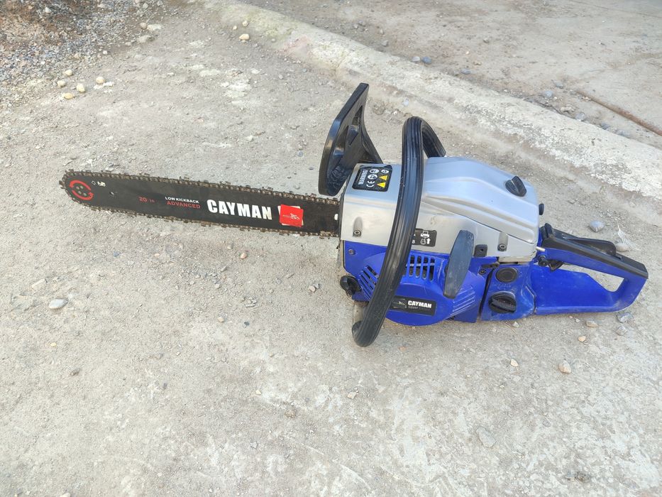 Продам бензапилу