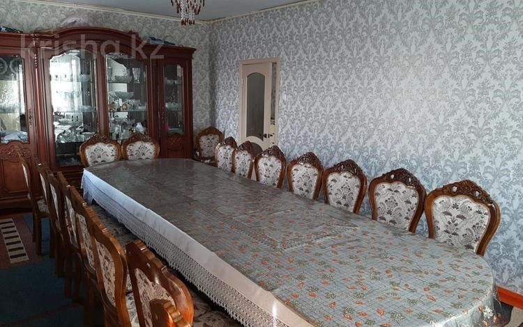 Стол стулья сатылады