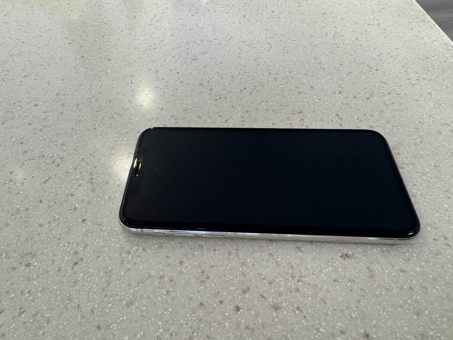 Iphone X   белый