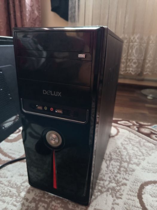 Мониторы SyncMaster B1930 и SyncMaster,,ПК,клавиатура.