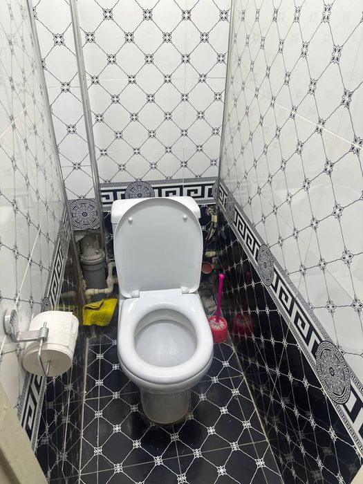 Yunusobod Shaxriston metro yonida