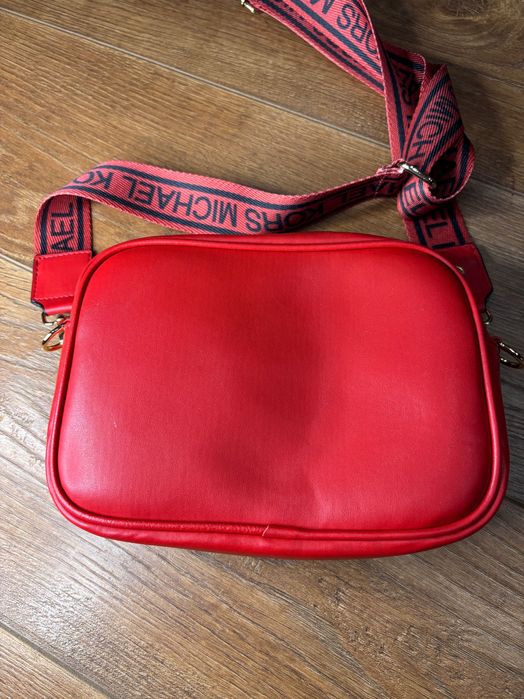 Чисто нова чанта Michael Kors