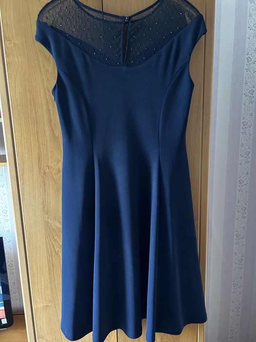 Рокля в тъмносин цвят