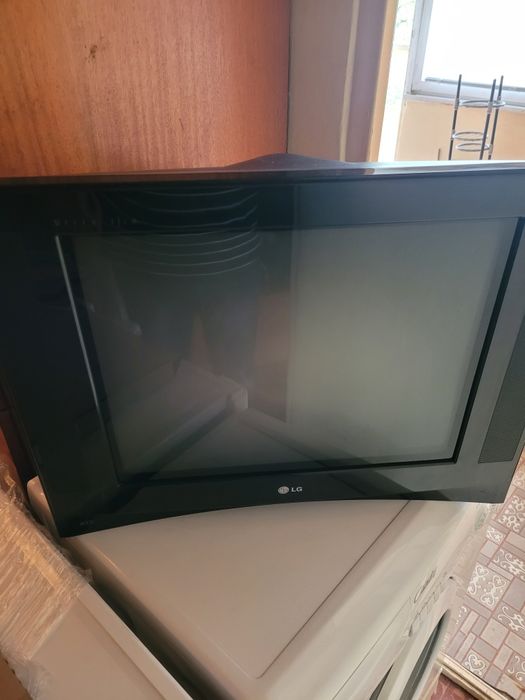 Телевизор   LG - 21FUIRLX - ZV   нов.